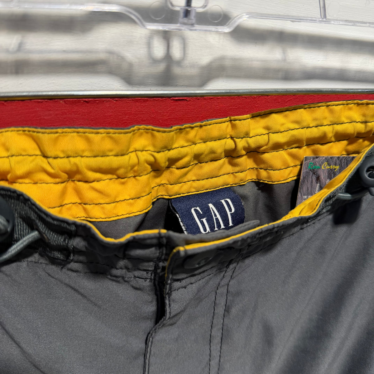 Early 2000s GAP Cargo Pants – Naptown Thrift