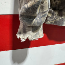 Early 2000s Cabelas Sweatshirt